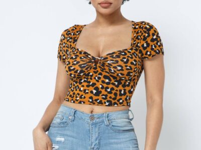 Front O Ring Detail Short Sleeve Crop Top